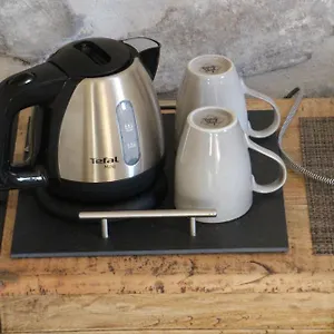 https://domaine-insolite-du-petit-moras.hotels-rhonealpes.com